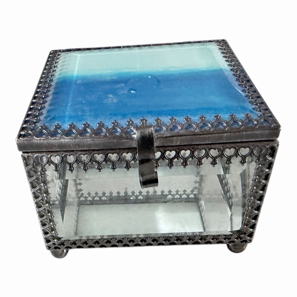 Trinket Box With Heart Detail Light Blue‎ And Blue Cover